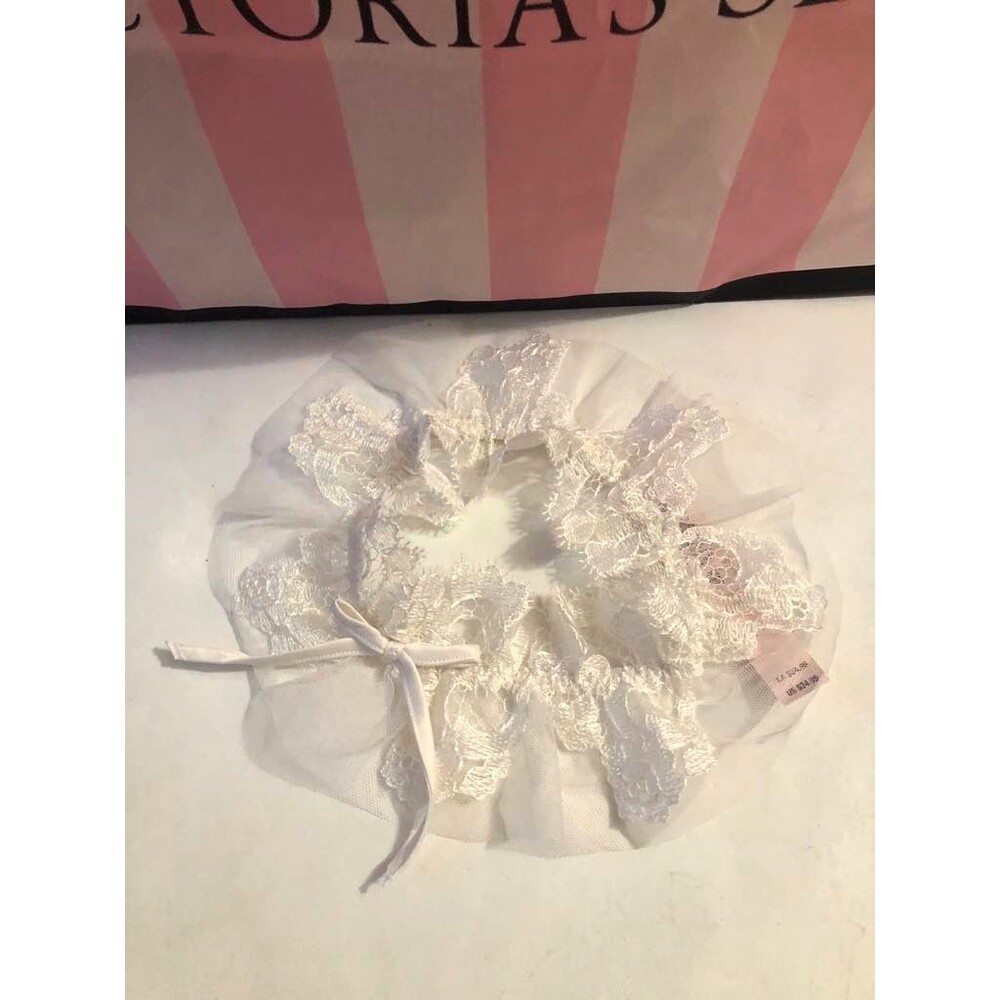 Victoria’s Secret Lace Leg Garter Ivory Bridal Wedding Size XS/S NWT